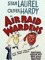 Воздушные рейдеры (1943) постер